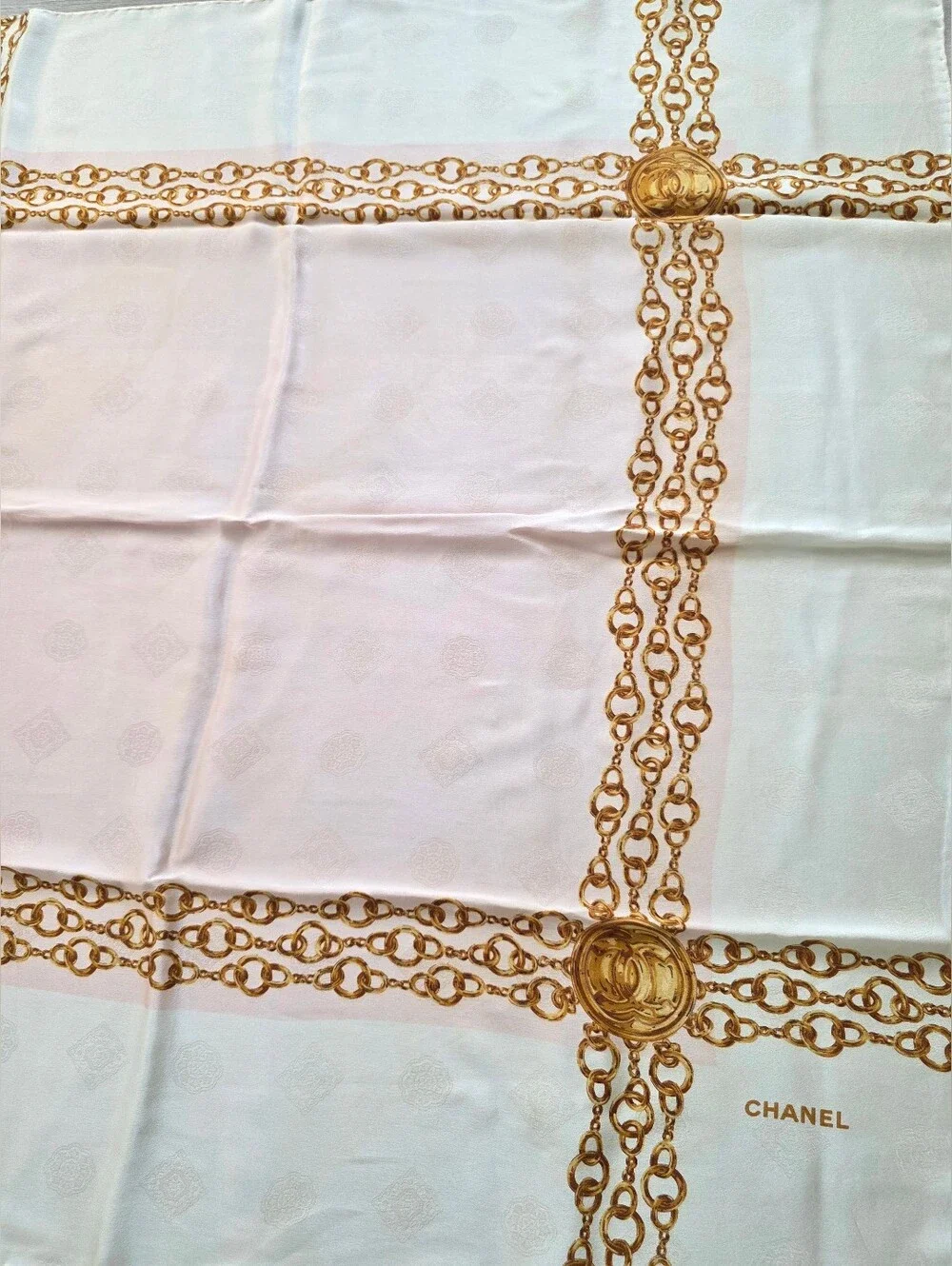 Auth CHANEL Pink & Cream Gold Chain-Print Silk Scarf - Picture 3 of 7